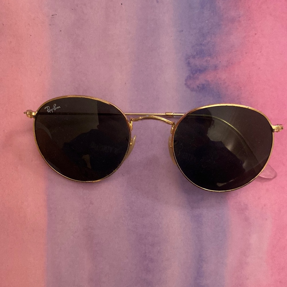 Broken ray ban circle sun glasses